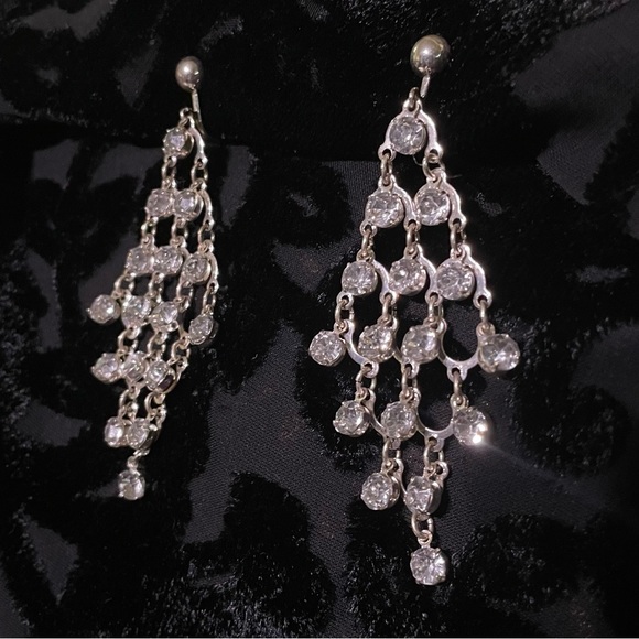 Vintage Avon Crystal Chandelier Earrings Sparkly - Picture 9 of 10